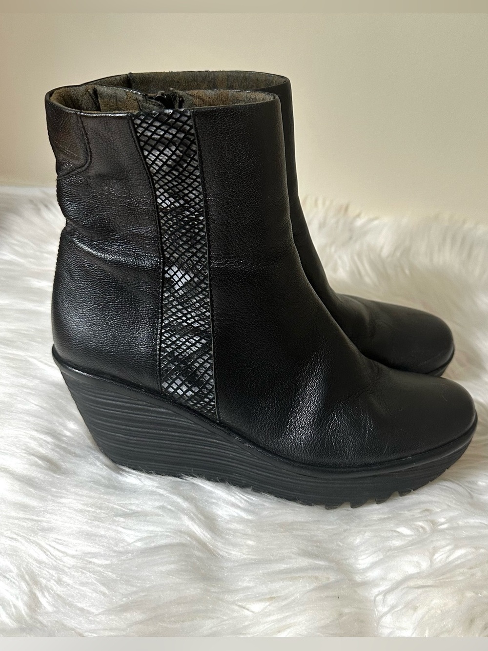 Fly London Yulu Ankle Boots Sz 9.5